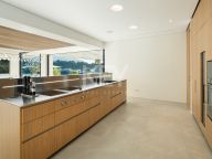 Villa for sale in El Madroñal, Benahavis