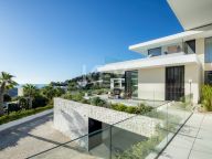 Villa for sale in El Madroñal, Benahavis