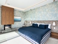Villa for sale in El Madroñal, Benahavis