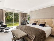 Villa for sale in Las Brisas, Nueva Andalucia