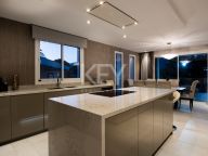 Villa for sale in Las Brisas, Nueva Andalucia