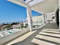 Villa for sale in Elviria, Marbella East