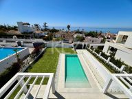 Villa for sale in Elviria, Marbella East