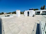 Villa for sale in Elviria, Marbella East