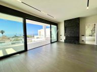 Villa for sale in Elviria, Marbella East