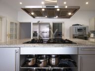 Villa for sale in Guadalmina Baja, San Pedro de Alcantara