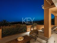 Apartment for sale in La Cerquilla, Nueva Andalucia