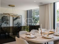 Villa for sale in Las Brisas, Nueva Andalucia