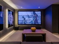 Villa for sale in Las Brisas, Nueva Andalucia