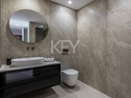 Villa for sale in Las Brisas, Nueva Andalucia