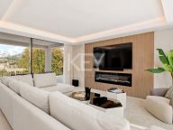 Villa for sale in Las Brisas, Nueva Andalucia