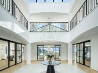 Villa for sale in La Quinta, Benahavis