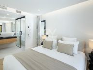Villa for sale in La Quinta, Benahavis