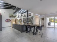 Вилла на продажу в Elviria, Восточная Марбелья