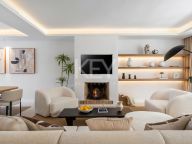 Town House for sale in Los Olivos, Nueva Andalucia