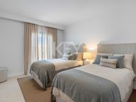 Town House for sale in Los Olivos, Nueva Andalucia