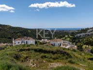 Plot for sale in Lomas de La Quinta, Benahavis
