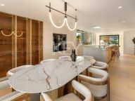 Villa for sale in Aloha, Nueva Andalucia