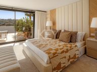 Villa for sale in Aloha, Nueva Andalucia