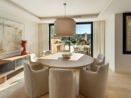 Villa for sale in Aloha, Nueva Andalucia