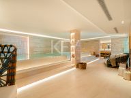 Villa for sale in Aloha, Nueva Andalucia