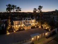 Villa for sale in Aloha, Nueva Andalucia
