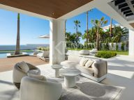 Villa for sale in Monte Halcones, Benahavis