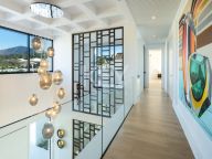 Villa for sale in Monte Halcones, Benahavis
