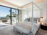 Villa for sale in Monte Halcones, Benahavis