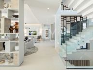 Villa for sale in Monte Halcones, Benahavis