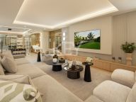 Villa for sale in Monte Halcones, Benahavis