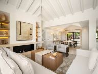 Villa for sale in Los Naranjos Golf, Nueva Andalucia