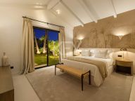 Villa for sale in Los Naranjos Golf, Nueva Andalucia