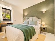 Villa for sale in Los Naranjos Golf, Nueva Andalucia