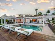 Villa for sale in Los Naranjos Golf, Nueva Andalucia