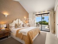 Villa for sale in Los Naranjos Golf, Nueva Andalucia