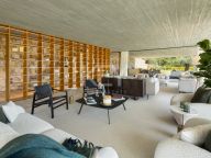 Villa for sale in El Madroñal, Benahavis