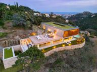 Villa for sale in El Madroñal, Benahavis