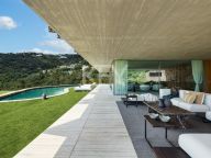 Villa for sale in El Madroñal, Benahavis