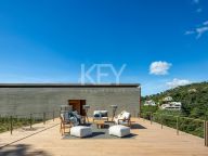 Villa for sale in El Madroñal, Benahavis