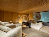 Villa for sale in El Madroñal, Benahavis