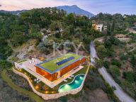 Villa for sale in El Madroñal, Benahavis