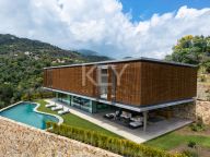Villa for sale in El Madroñal, Benahavis