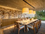 Villa for sale in El Madroñal, Benahavis