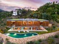 Villa for sale in El Madroñal, Benahavis