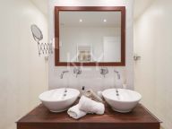 Villa en venta en La Alqueria, Benahavis