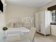 Villa for sale in Los Arqueros, Benahavis
