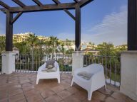 Villa for sale in Los Arqueros, Benahavis