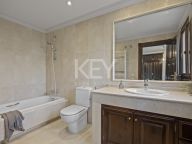 Villa for sale in Los Arqueros, Benahavis