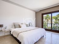 Villa for sale in Los Arqueros, Benahavis